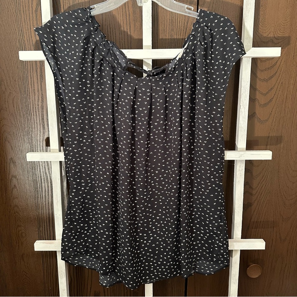 Black and white Lauren Conrad short sleeve blouse size large
